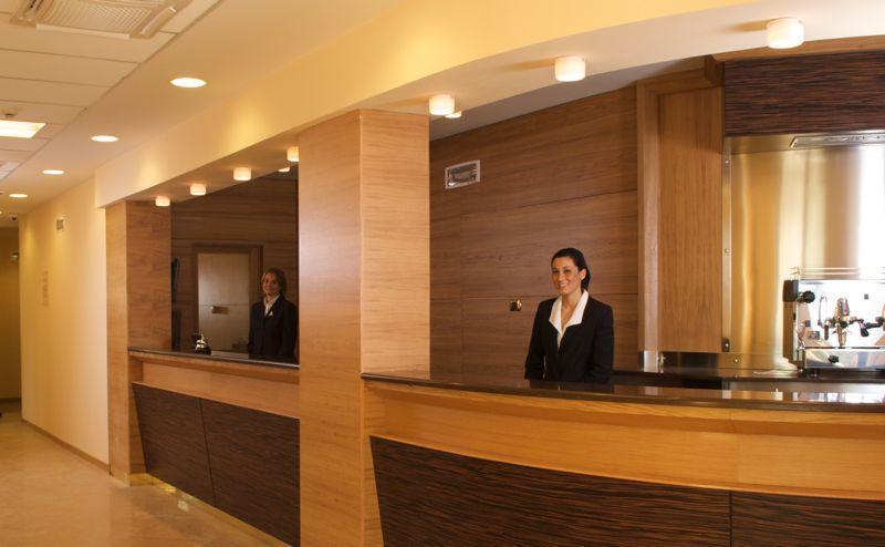 City Hotel Казорія Екстер'єр фото
